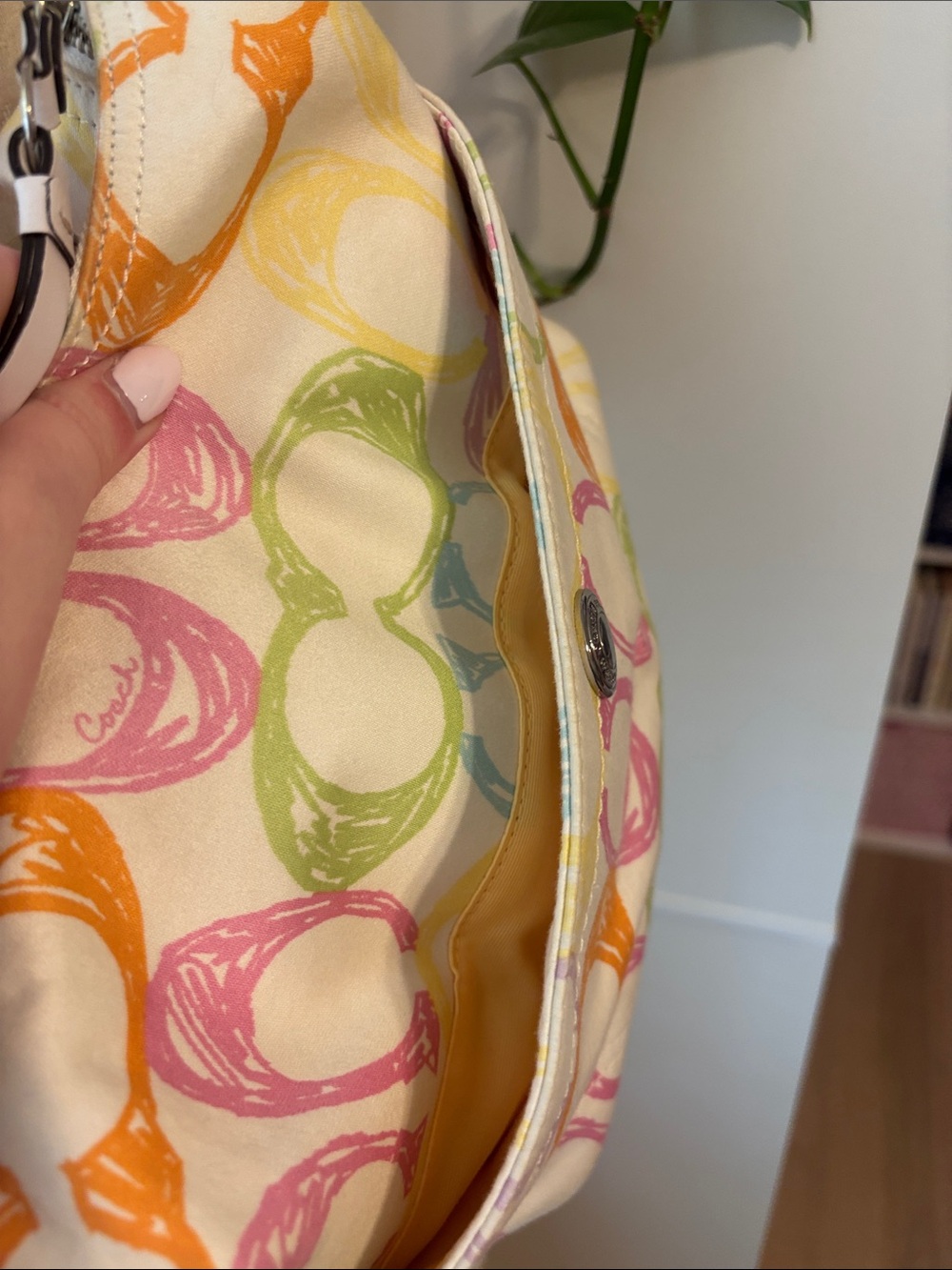 Coach Y2K Shoulder Bag Pastel Tan Leather Scribble Hamptons Hobo Purse - Picture 9 of 11